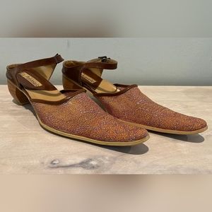 La Pe'ninsule Italian Made Leather & Mesh Pumps in Size 37EU